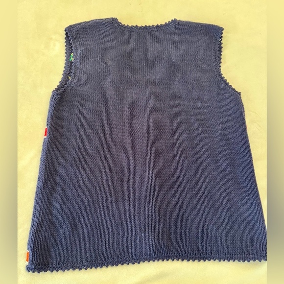 VINTAGE! Colorful Knit Vest with Seasonal Designs - Picture 9 of 14